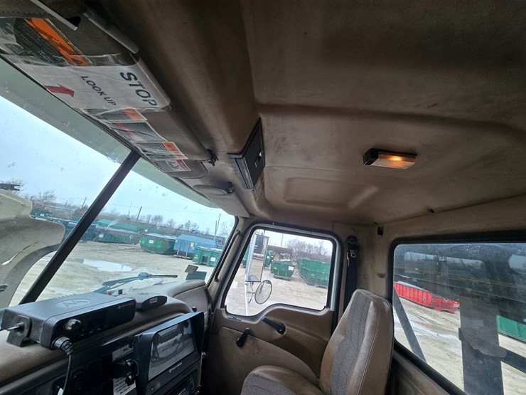 #22590-•-2007-mack-cv713-granite-roll-off-truck-image-46