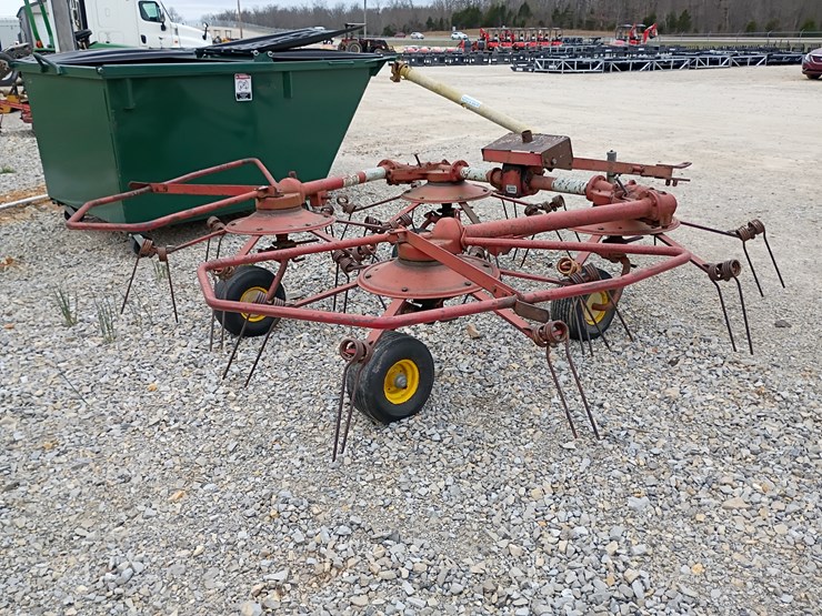 new-holland-540-image-5