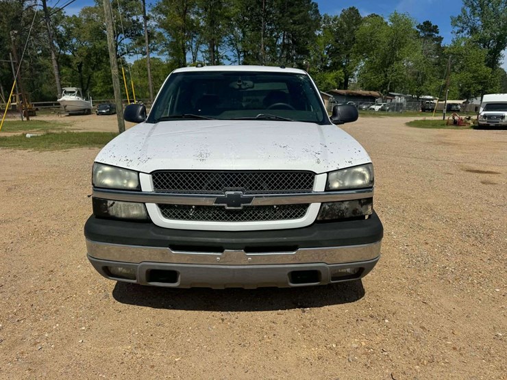 2004-chevrolet-1500-image-12