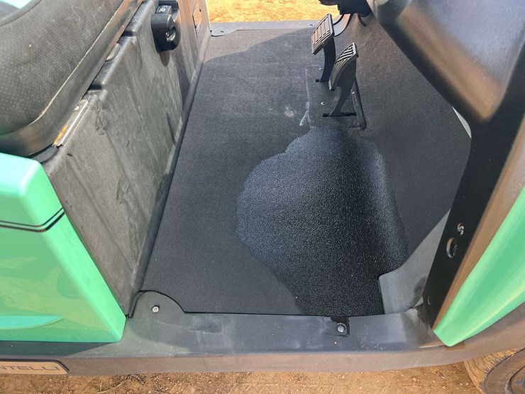 2023-bintelli-48-volt-electric-4-seater-golf-cart-w/-on-board-charger-(3.1-miles-showing)-image-22