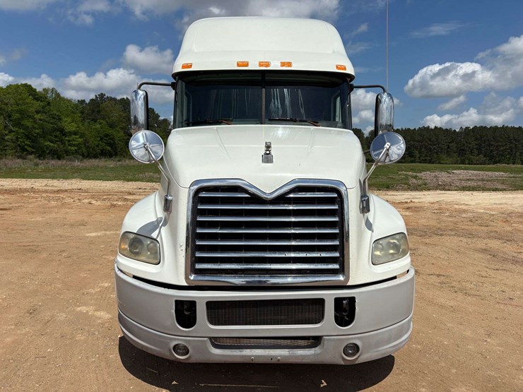 2013-mack-pinnacle-cxu613-image-5