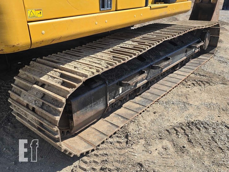 2020-caterpillar-323-image-40