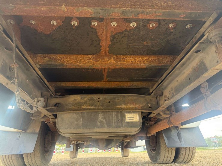 2006-ford-e350-image-12