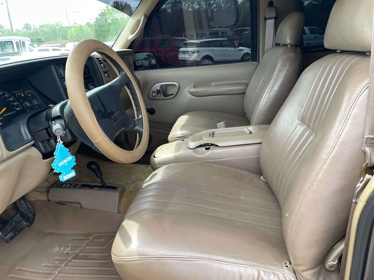 1997-chevrolet-tahoe-image-10