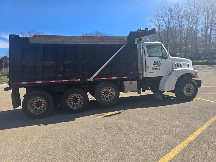 2001-sterling-l9500-image-15