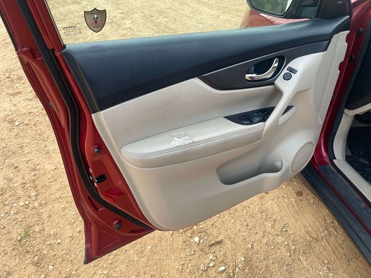 2015-nissan-rogue-image-9