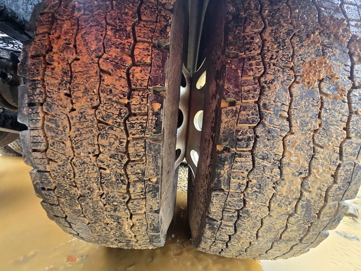 2017-western-star-5700xe-image-103