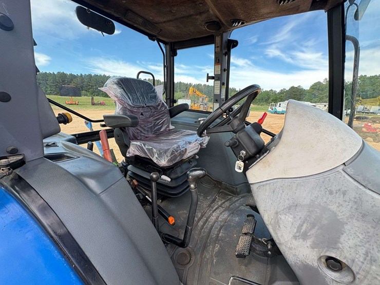 2006-new-holland-tl100a-image-24