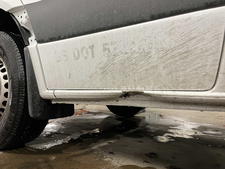 #1450-•-2019-mercedes-sprinter-van-(has-wi-title)-(of)-image-59