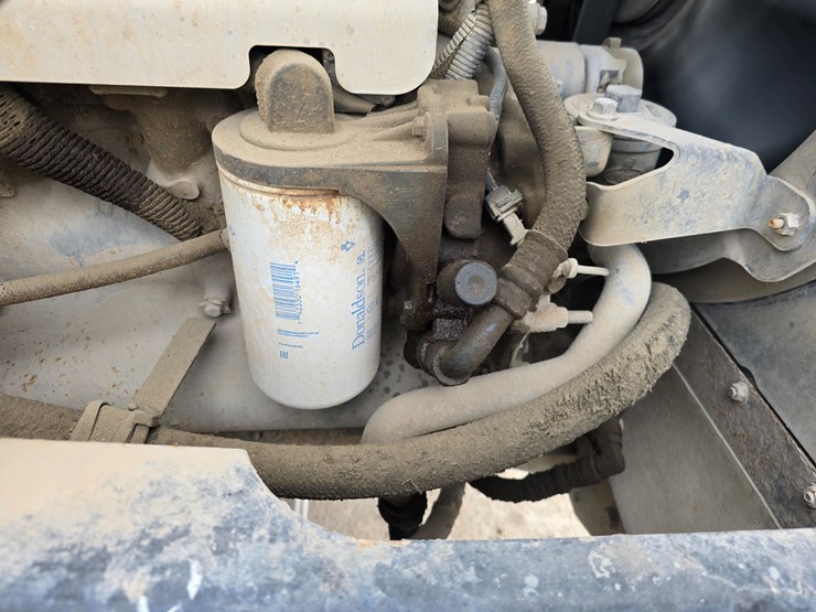 #22591-•-2007-mack-cv713-granite-roll-off-truck-image-37