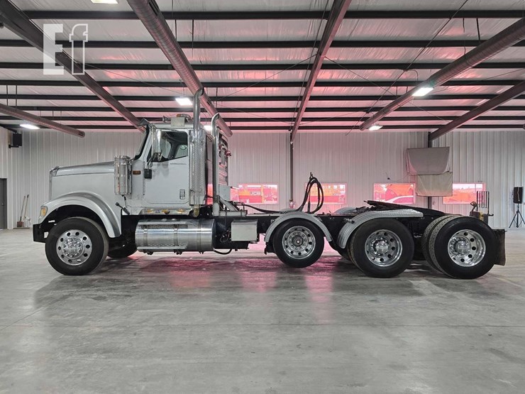 2004-international-paystar-5900-image-5