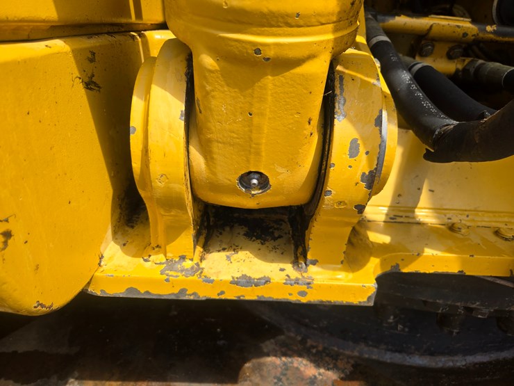 2003-caterpillar-320c-image-86