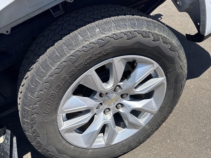 2020-chevrolet-silverado-1500-image-24