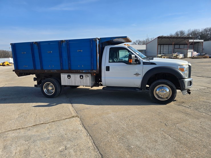 2016-ford-f550-image-16