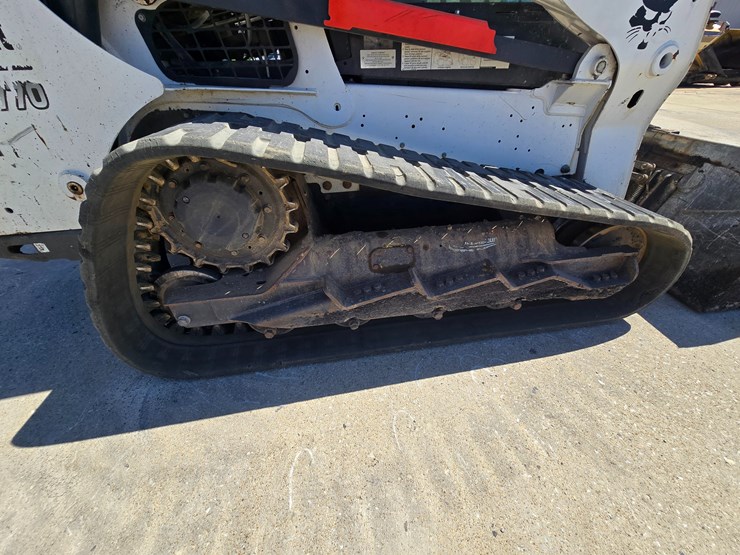 2020-bobcat-t770-image-27