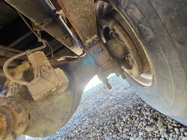 1997-ford-f700-image-57