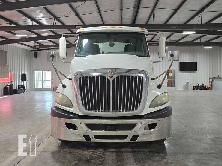 2017-international-prostar-image-7