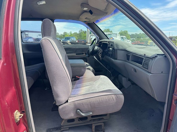 1996-dodge-ram-2500-image-16