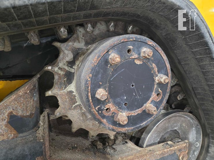 2021-jcb-3ts-8t-image-24