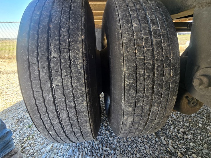 2012-great-dane-van-trailer-image-42