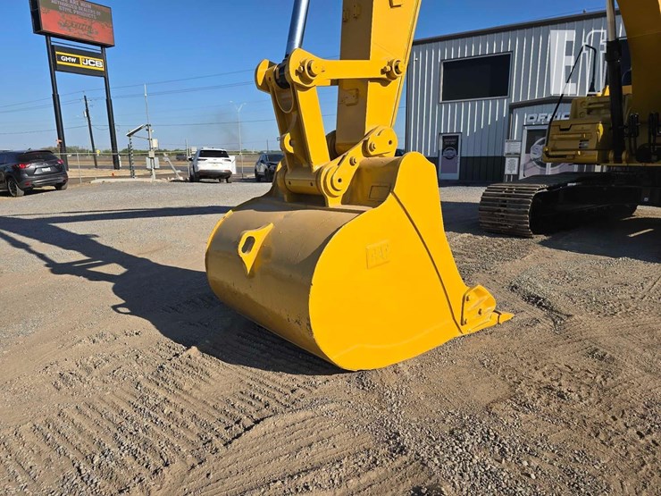 2017-caterpillar-326fl-image-11