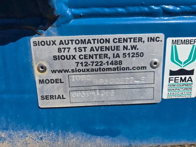 #22529-•-2015-roto-express-livestock-bedding-processor-/-bale-processor-image-8