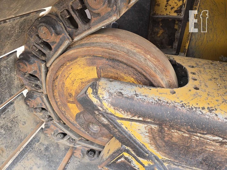 2019-caterpillar-d6-xe-lgp-image-42