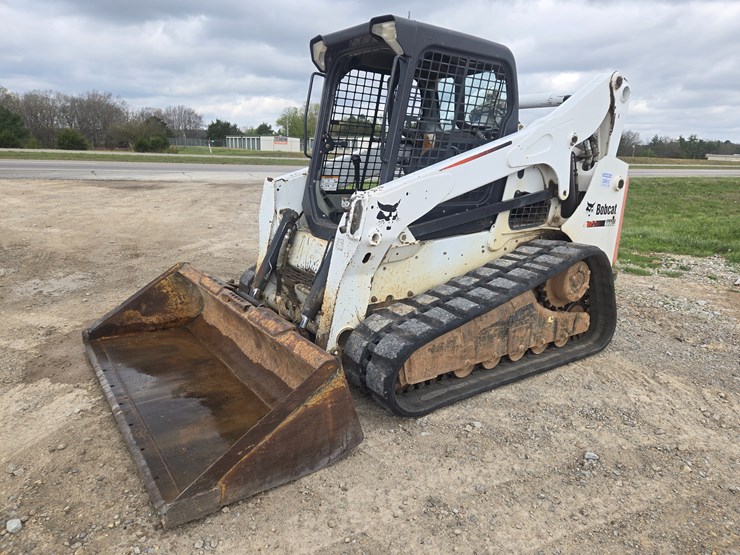 2012-bobcat-t770-image-2