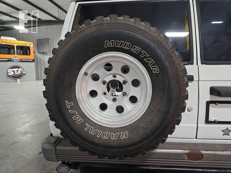 1991-isuzu-trooper-image-27