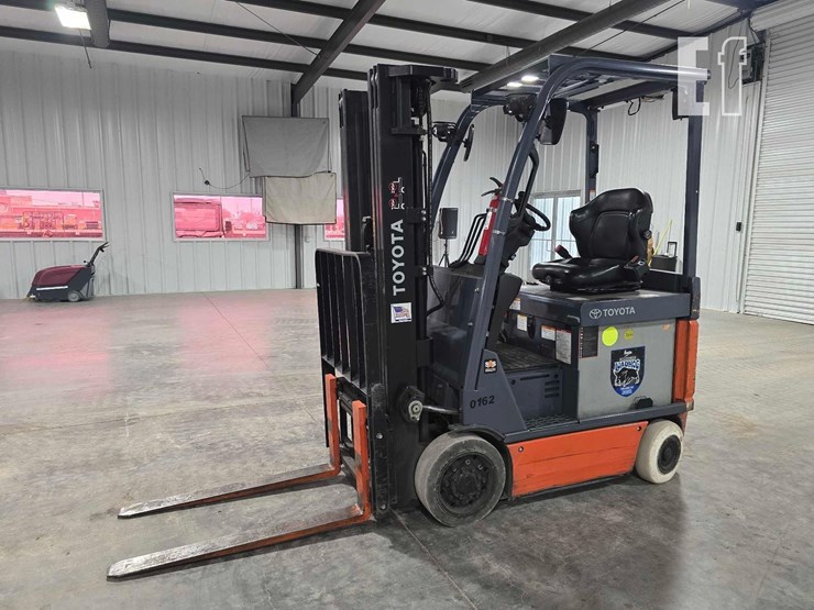 toyota-8fbc18u-image-1