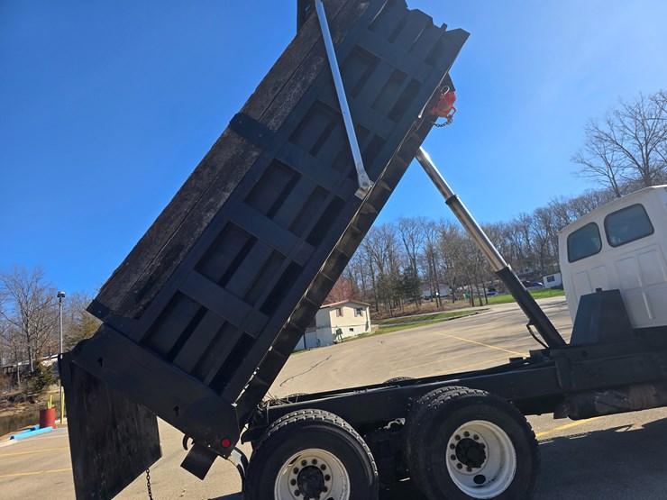 2000-sterling-l9500-image-34