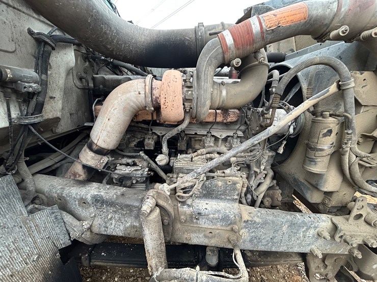 2001-mack-rd688s-image-41