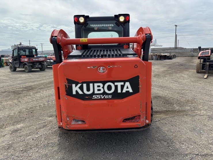 2018-kubota-ssv65-image-8