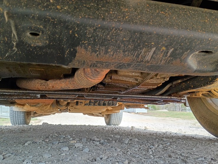 2011-chevrolet-traverse-image-24