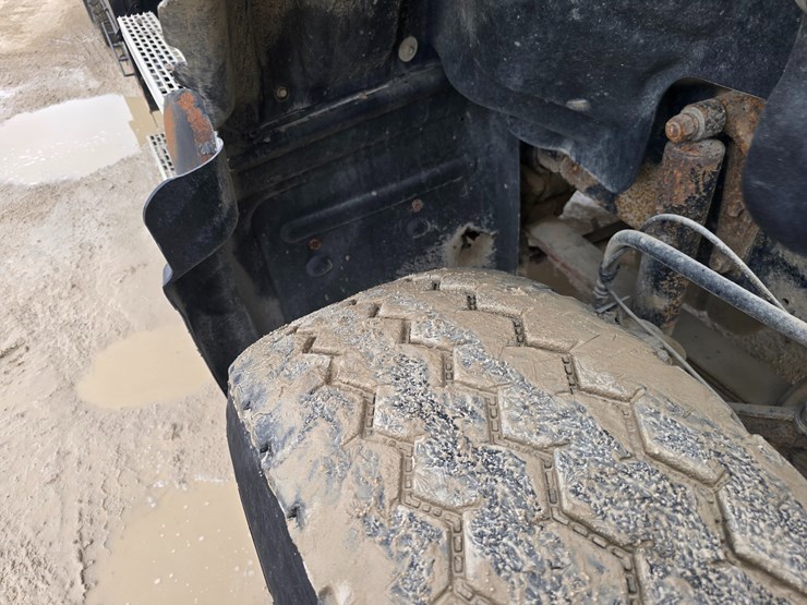 #22591-•-2007-mack-cv713-granite-roll-off-truck-image-30