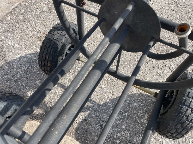 #7022-•-(2)-metal-hose-reels-(o3)-image-3