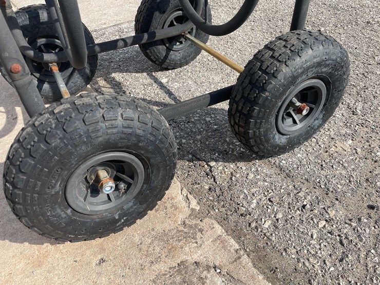 #7022-•-(2)-metal-hose-reels-(o3)-image-8