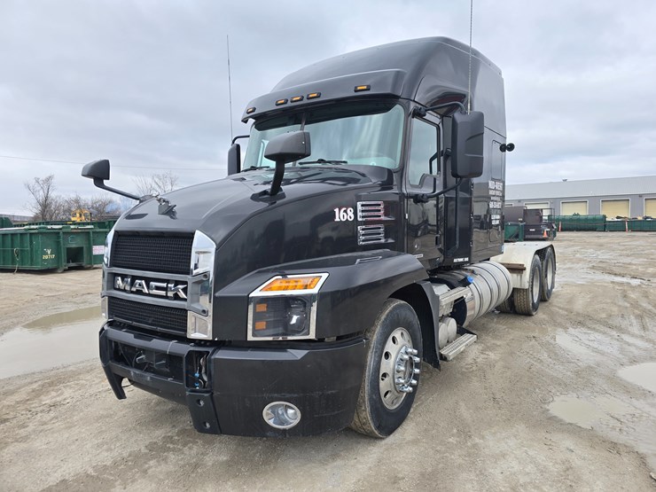 #22610-•-2019-mack-anthem-sleeper-truck-image-1