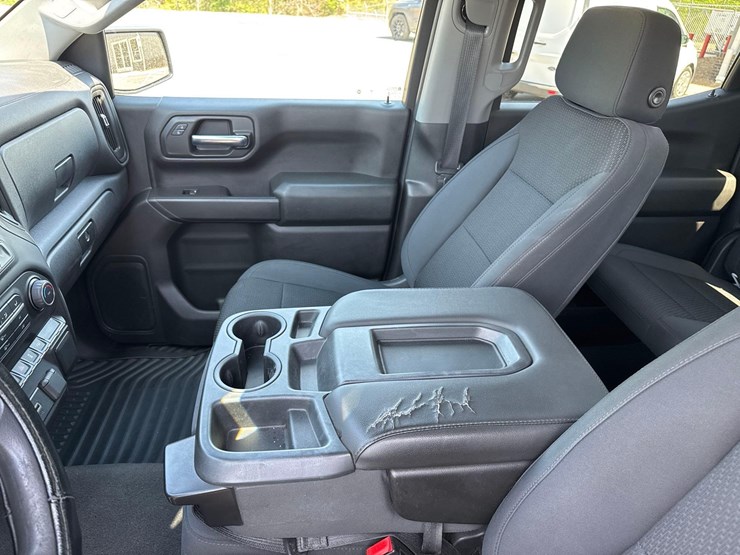 2020-chevrolet-silverado-1500-image-21