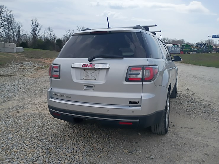 2017-gmc-acadia-image-8
