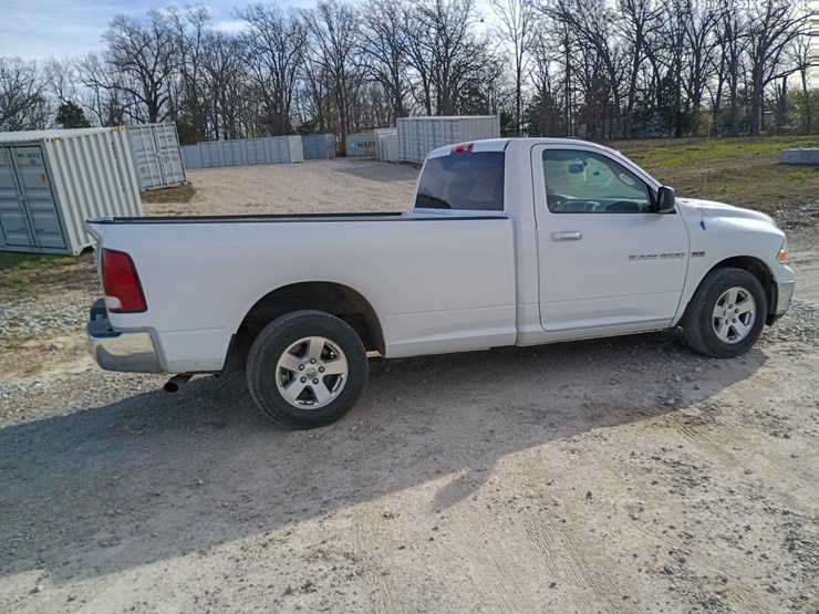 2012-dodge-1500-image-10