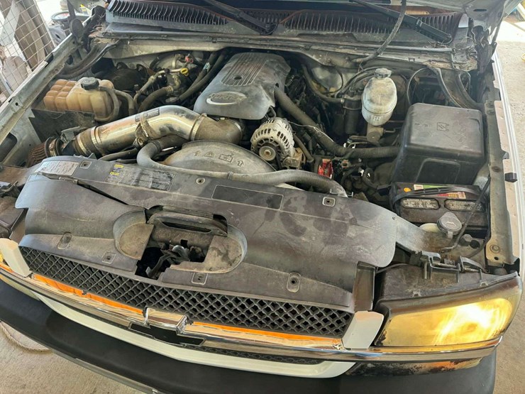 2004-chevrolet-1500-image-16