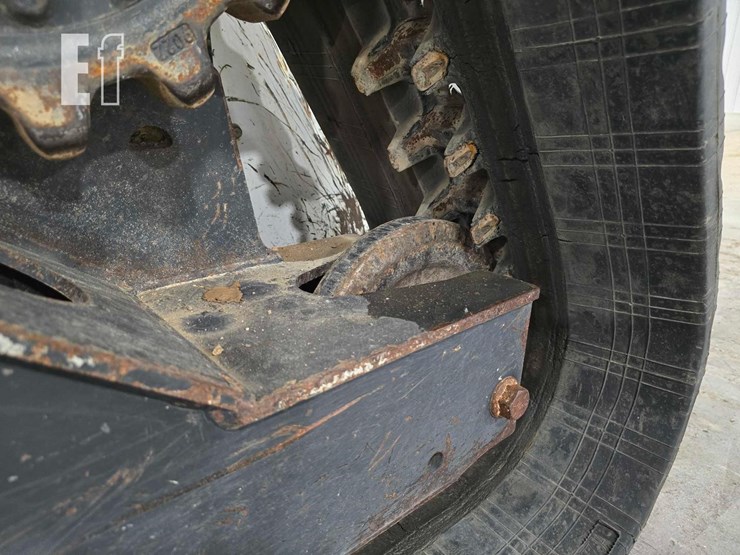 2020-bobcat-t76-image-25