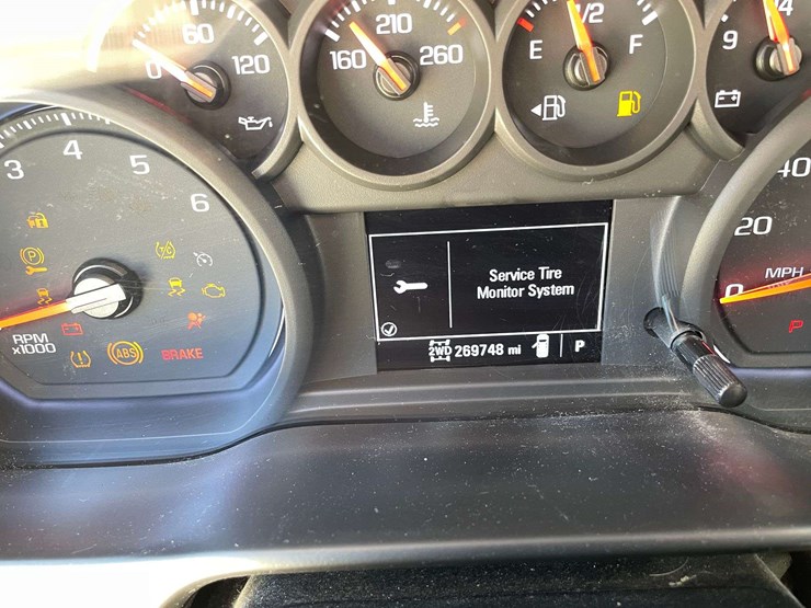 2019-chevrolet-silverado-1500-image-26