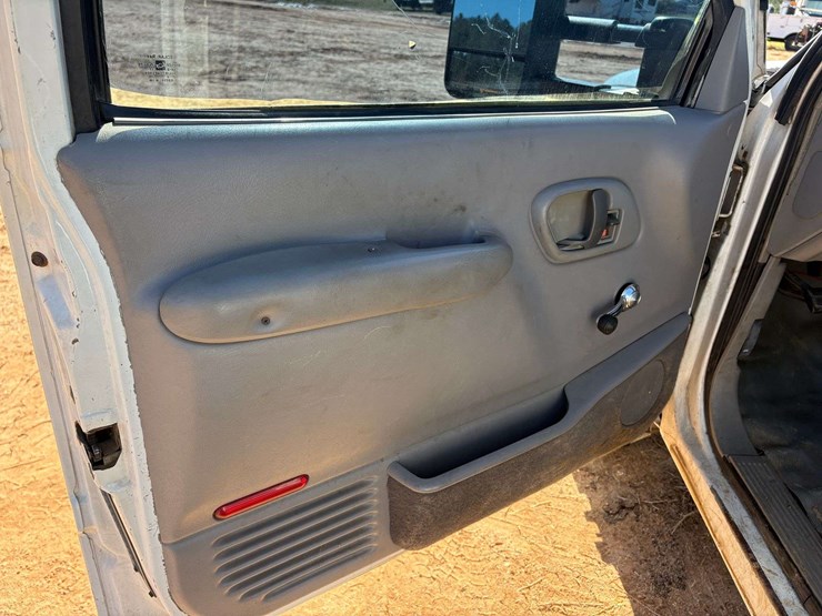 1999-chevrolet-silverado-3500-image-11