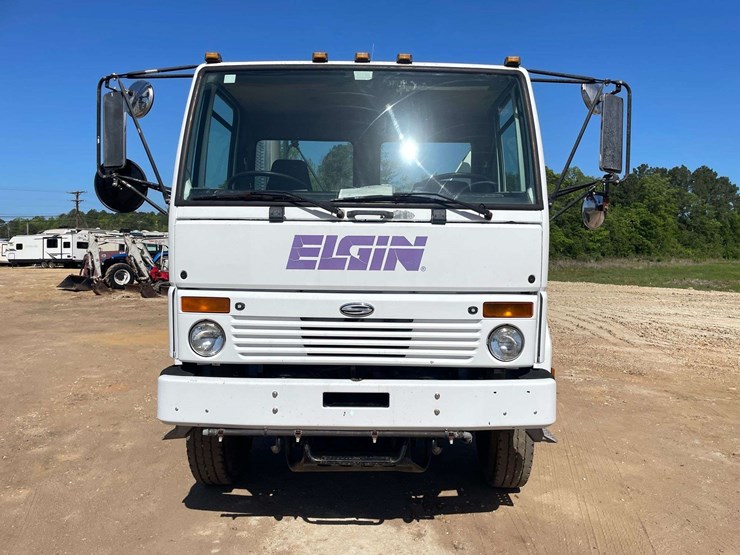 2003-sterling-sc8000-image-5