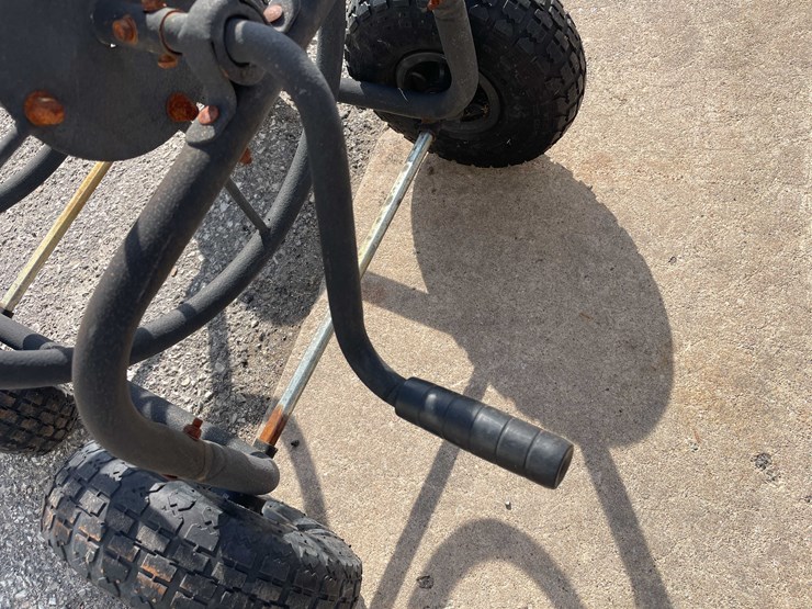 #7022-•-(2)-metal-hose-reels-(o3)-image-4