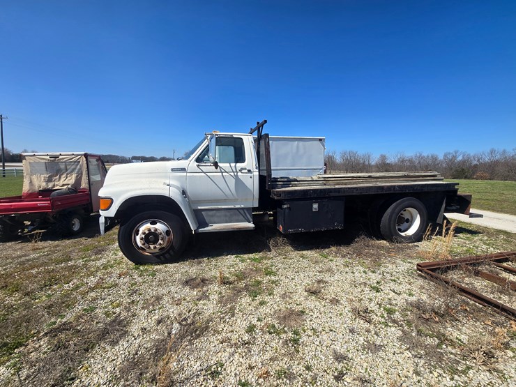 1997-ford-f700-image-4