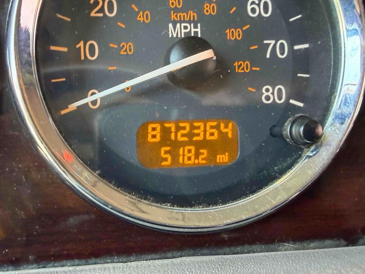 2017-peterbilt-389-image-16