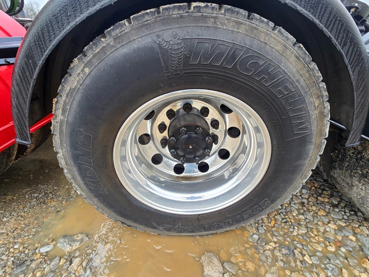 2017-western-star-5700xe-image-102